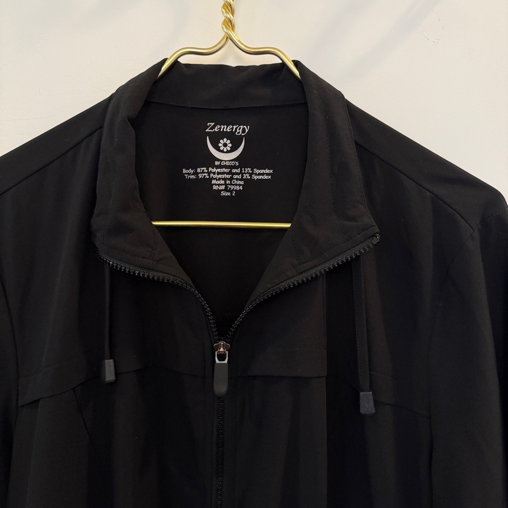 Chicos Zenergy Womens Large Black Zip Up Activewear Jacket- Fantastic! - Picture 3 of 11